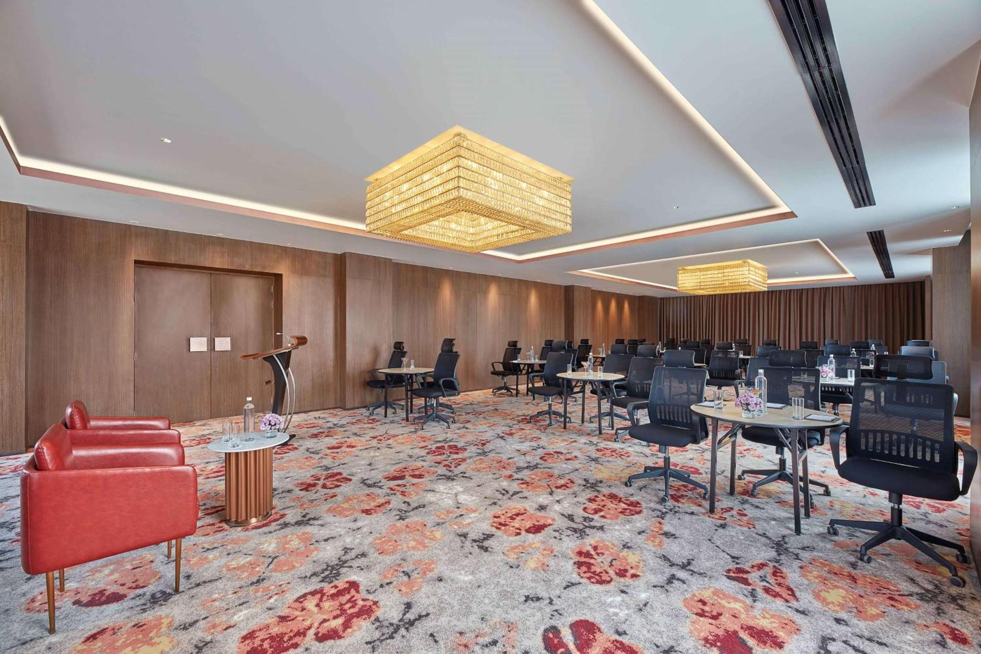 Doubletree By Hilton Hotel Varanasi